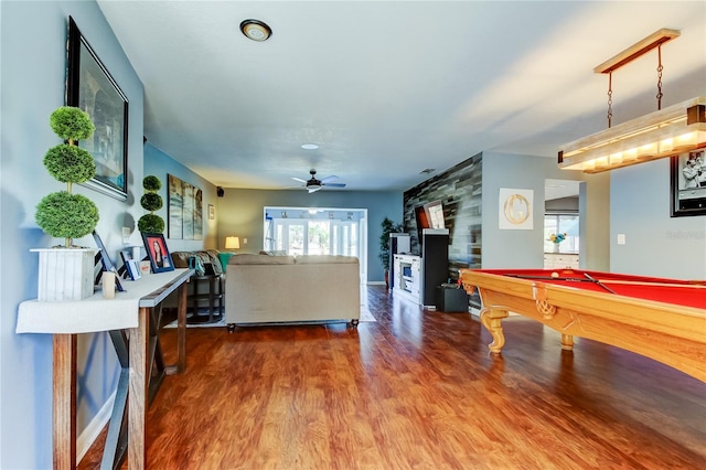 rec room featuring a ceiling fan, wood finished floors, and pool table