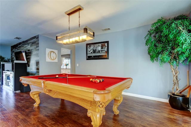 playroom featuring pool table, dark wood-style flooring, visible vents, and baseboards