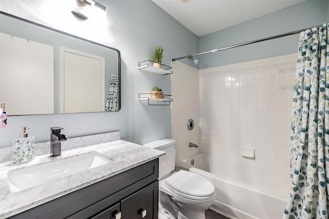 9481 Highland Oak Dr Unit 706, Tampa, FL 33647 - full bath with toilet, shower / bath combination with curtain, vanity, and a textured wall