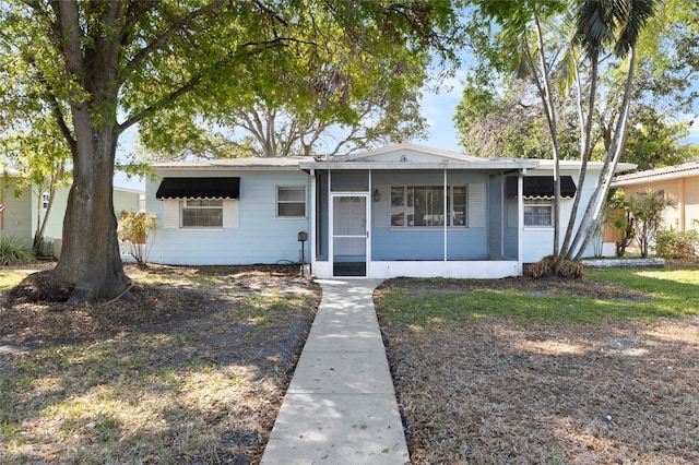 view of front of property