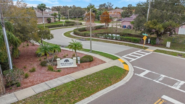 view of property's community featuring a residential view