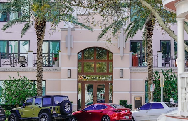 146 4th Ave NE Unit 204, Saint Petersburg, FL 33701 - view of property featuring uncovered parking