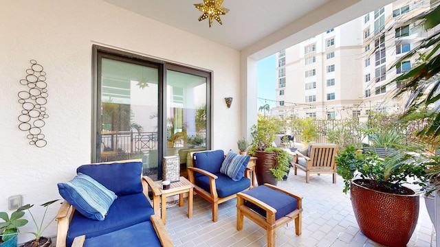 146 4th Ave NE Unit 204, Saint Petersburg, FL 33701 - exterior space with an outdoor living space