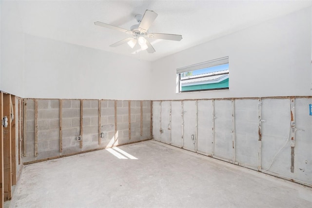 spare room with a ceiling fan