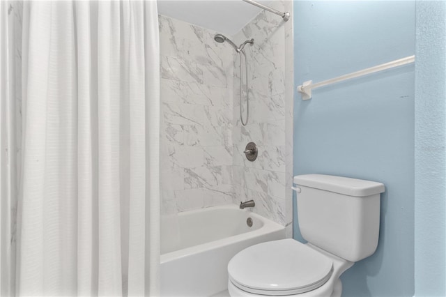 2073 Skimmer Ct W Unit 211, Clearwater, FL 33762 - bathroom with toilet and shower / bathtub combination with curtain