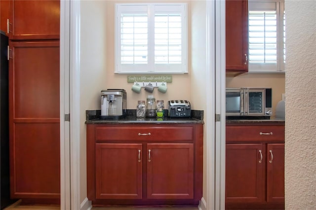 328 Siena Vista Pl, Sun City Center, FL 33573 - bar with a toaster