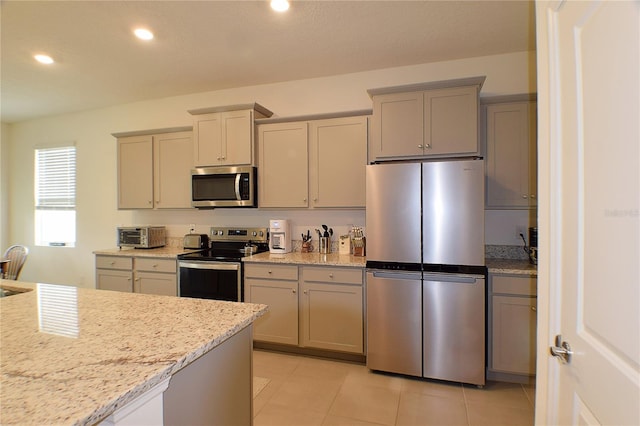 8438 Wheat Stone Dr, Zephyrhills, FL 33540 - photo 18