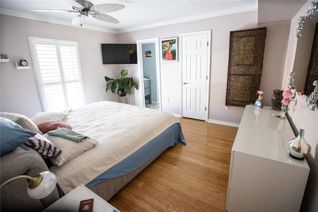 bedroom with light wood finished floors, baseboards, ornamental molding, and ceiling fan