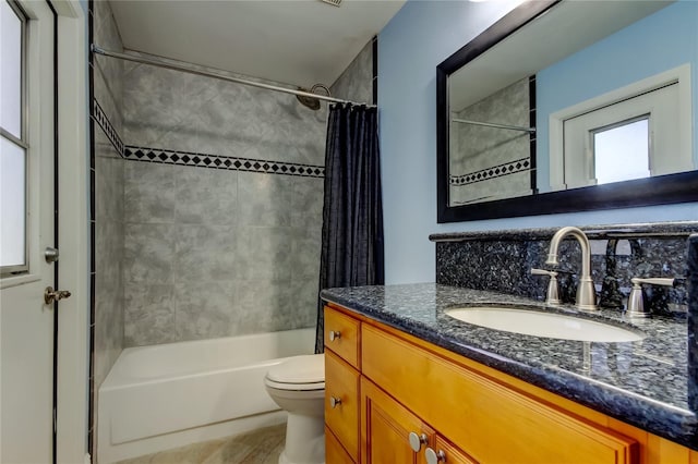 full bath with shower / bath combination with curtain, decorative backsplash, vanity, and toilet