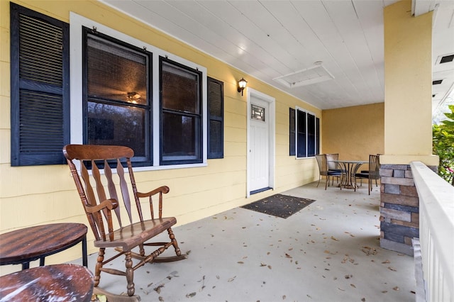 view of patio / terrace with covered porch