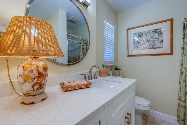 full bathroom featuring baseboards, toilet, tile patterned floors, curtained shower, and vanity