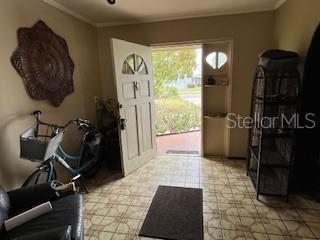 foyer with crown molding