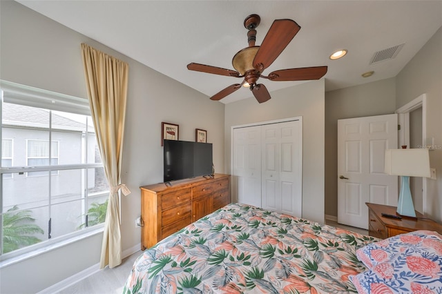 bedroom featuring recessed lighting, a closet, visible vents, ceiling fan, and baseboards