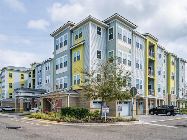 view of building exterior with a residential view