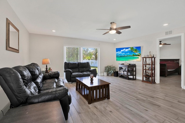 living area featuring light wood-type flooring, visible vents, a ceiling fan, and recessed lighting