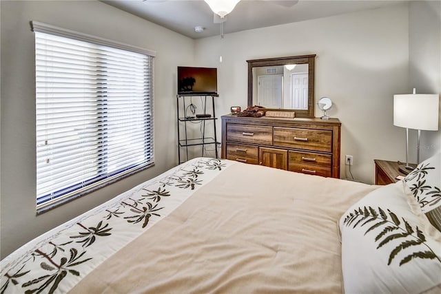 bedroom featuring ceiling fan