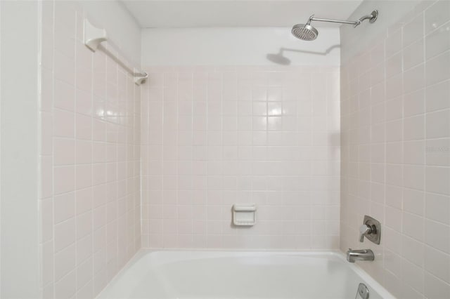 bathroom featuring shower / bath combination