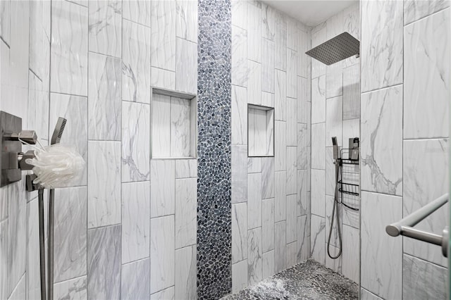 1131 60th Ave S, Saint Petersburg, FL 33705 - full bathroom featuring a tile shower
