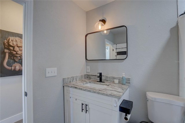 315 40th St S, Saint Petersburg, FL 33711 - bathroom featuring vanity and toilet