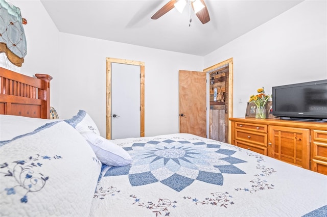 bedroom featuring a ceiling fan