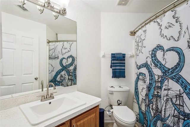 full bath featuring toilet, curtained shower, visible vents, and vanity