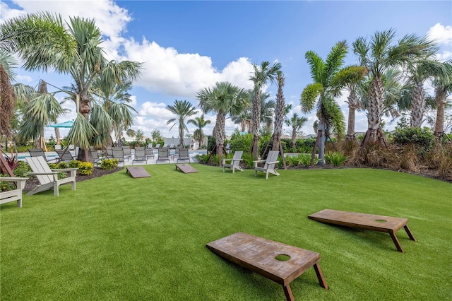 10446 Highland Park Pl, Palmetto, FL 34221 - surrounding community with a lawn