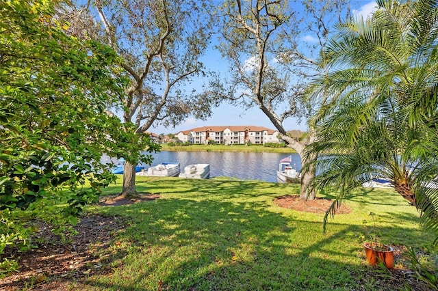 view of yard featuring a water view