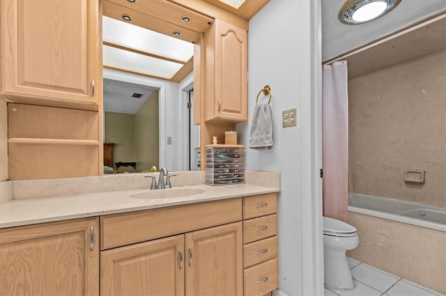 full bath with tile patterned flooring, toilet, visible vents, vanity, and shower / bath combo