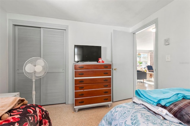 bedroom with a closet