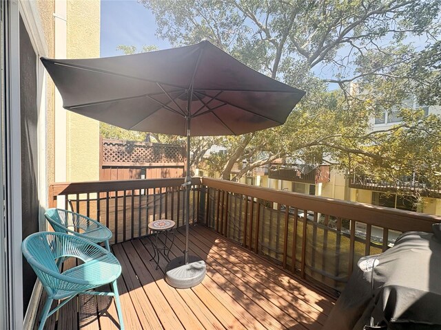 3128 Bayshore Oaks Dr, Tampa, FL 33611 - view of wooden deck