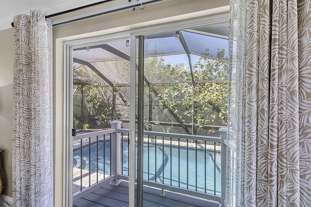 doorway with a sunroom