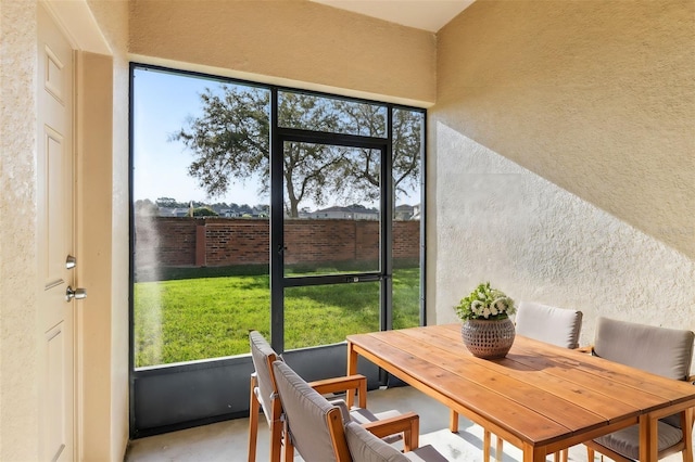 view of sunroom / solarium