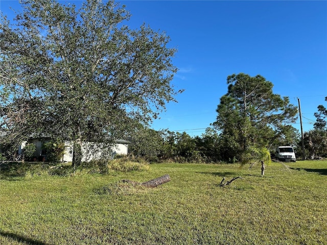 Listing photo 2 for 12373 Fairwind Ave, Port Charlotte FL 33981