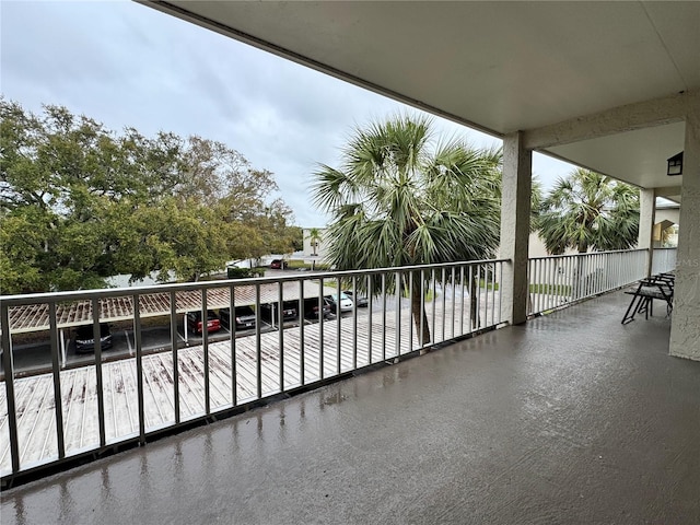 Listing photo 3 for 946 Virgina Unit 304, Dunedin FL 34698