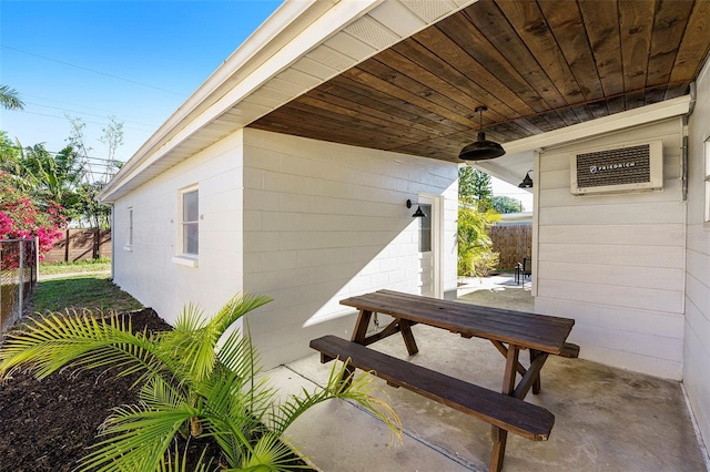 679 71st Ave N, Saint Petersburg, FL 33702 - view of patio / terrace with outdoor dining area