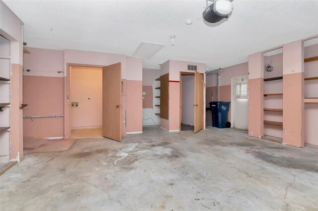 5101 Estates Cir, Sarasota, FL 34243 - view of garage