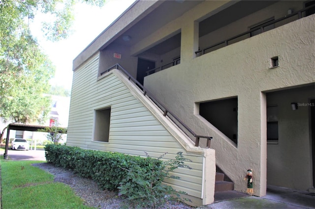 4983 Puritan Cir Unit 524, Tampa, FL 33617 - view of side of home