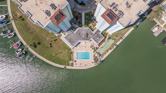 bird's eye view with a water view