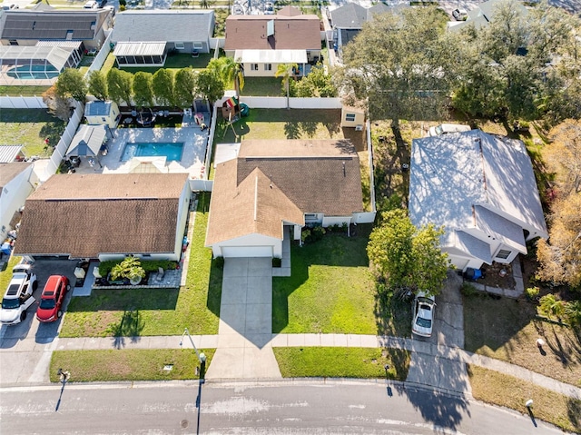 birds eye view of property featuring a residential view