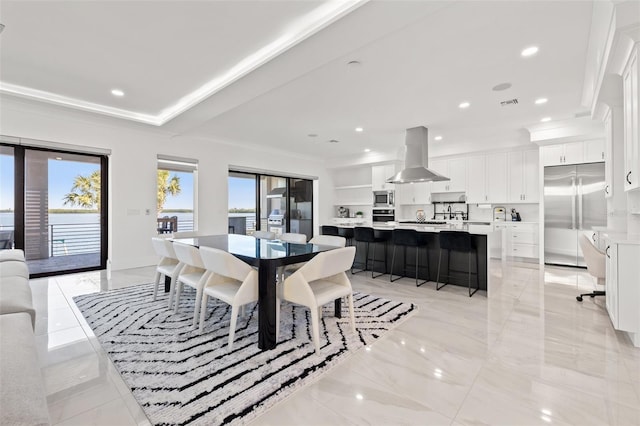 dining area with visible vents and recessed lighting