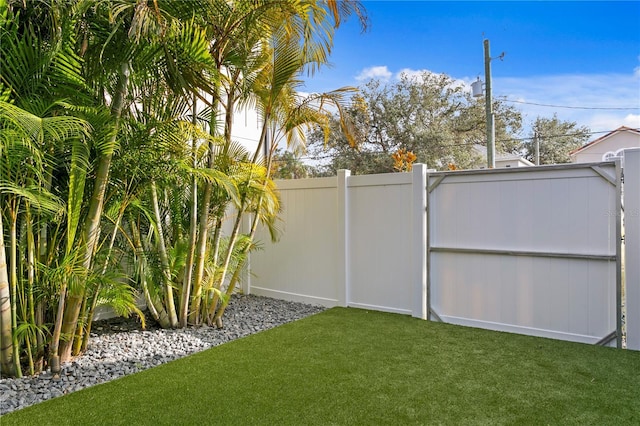 view of yard featuring fence