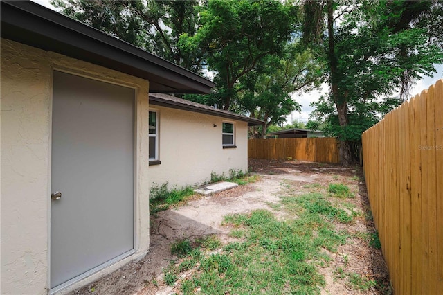 8319 N 14th St, Tampa, FL 33604 - view of yard
