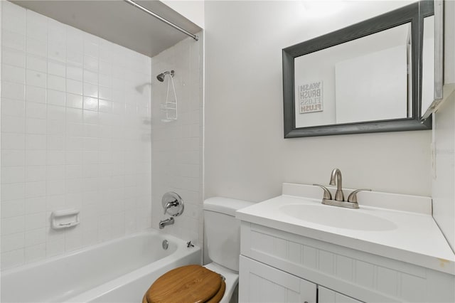 858 Cambridge Ct Unit 858, Dunedin, FL 34698 - full bath with vanity and shower / bathtub combination