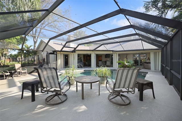 3416 Fairfield Trl, Clearwater, FL 33761 - view of patio featuring a lanai and an outdoor pool