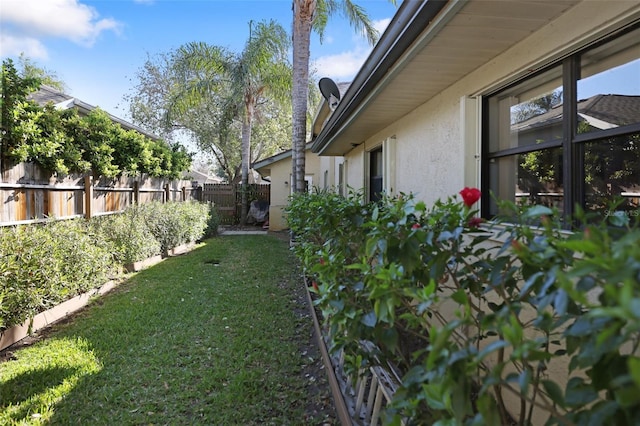 3416 Fairfield Trl, Clearwater, FL 33761 - view of yard with fence
