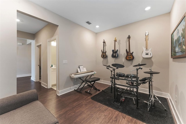 dining room with recessed lighting, wood finished floors, visible vents, and baseboards