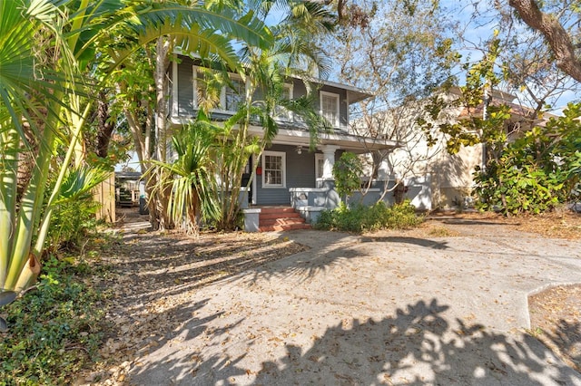 view of front of house featuring a porch