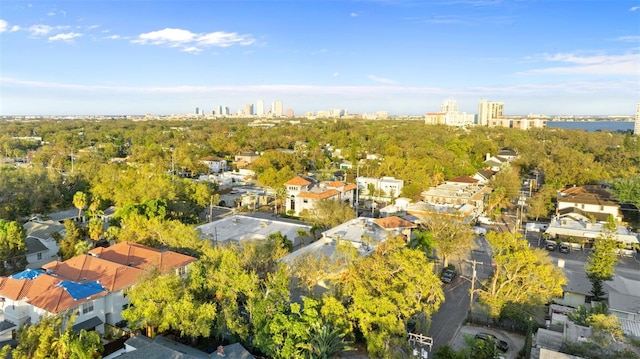 bird's eye view with a view of city