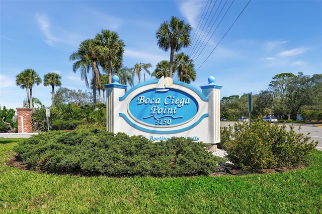 view of community / neighborhood sign