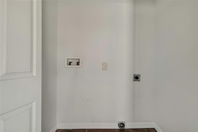 laundry room with laundry area, baseboards, washer hookup, and electric dryer hookup